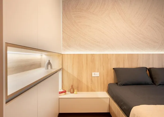 Ella - Of Mara - Powered By Neo 10 * Temešvár